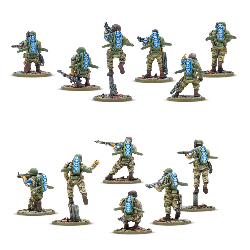 Set of soldier models in military uniforms with weapons on a white background