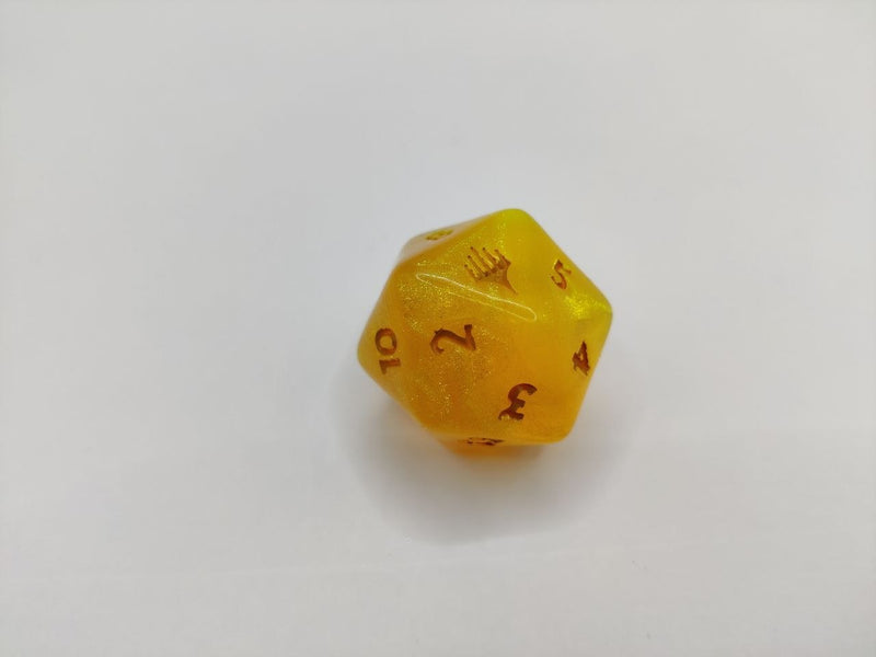 Magic: The Gathering Oversized Marvel Super Heroes Gift Bundle D20 Spindown Die Dice [1.5"]