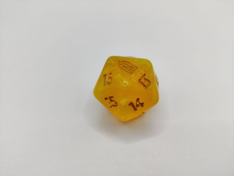 Magic: The Gathering Oversized Marvel Super Heroes Gift Bundle D20 Spindown Die Dice [1.5"]