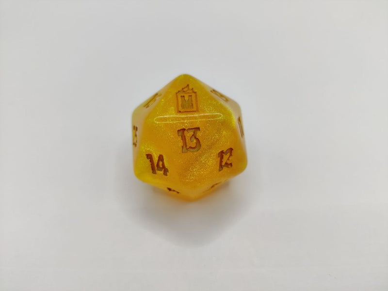 Magic: The Gathering Oversized Marvel Super Heroes Gift Bundle D20 Spindown Die Dice [1.5"]
