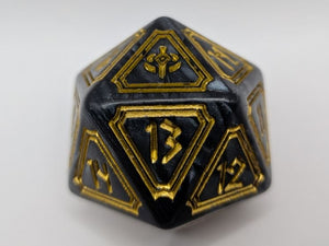 Magic: The Gathering The Hobbit oversized 1.5-inch D20 Spindown life counter die from the Bundle.